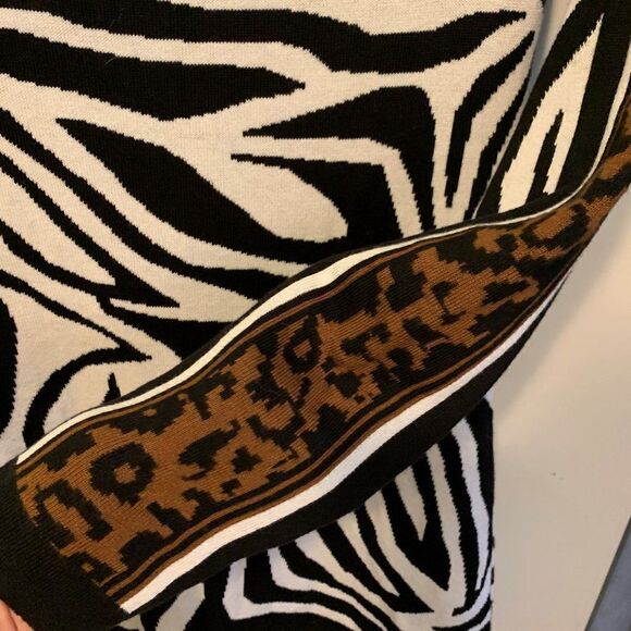 Tricotto sz smal,l knit knee length dress, animal print, EUC, trending, c… - Picture 4 of 15